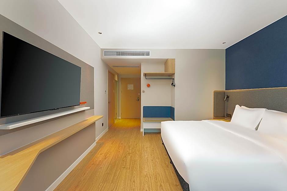 Holiday Inn Express Wuxi East Station By IHG