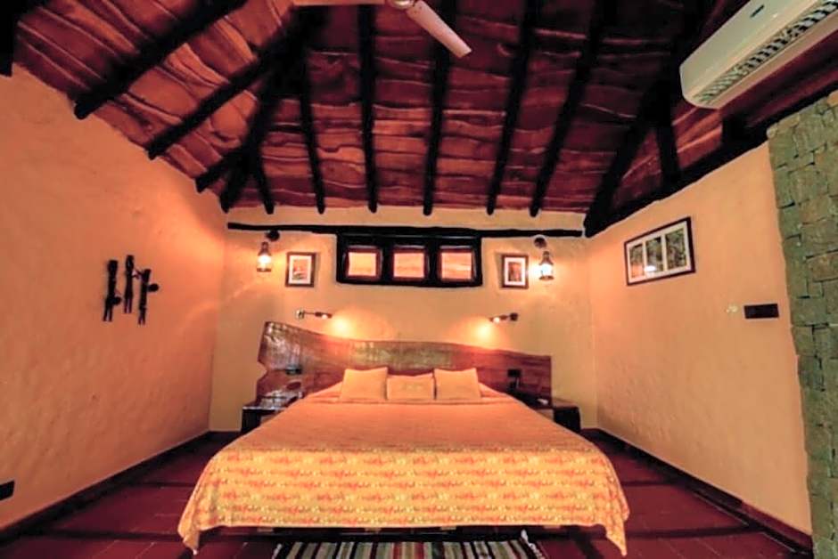Pugdundee safaris - Kanha Earth Lodge