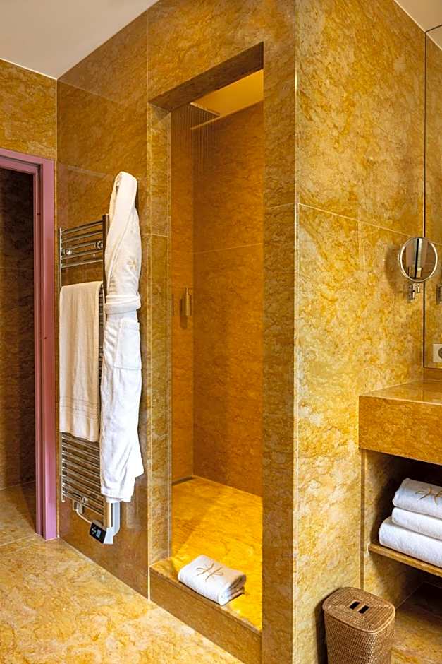L Hotel de Beaune