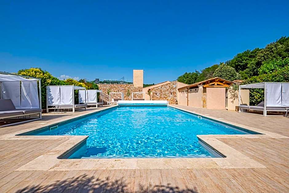 Domaine Ribiera, Hotel 5 Etoiles, SPA & Golf - Forcalquier