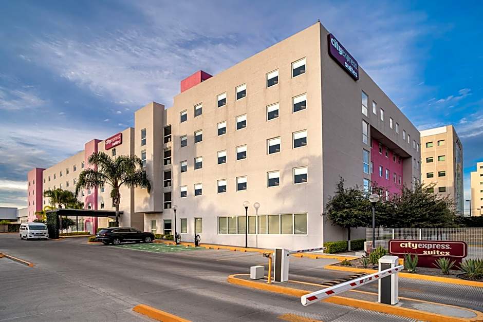 City Express Suites by Marriott Queretaro
