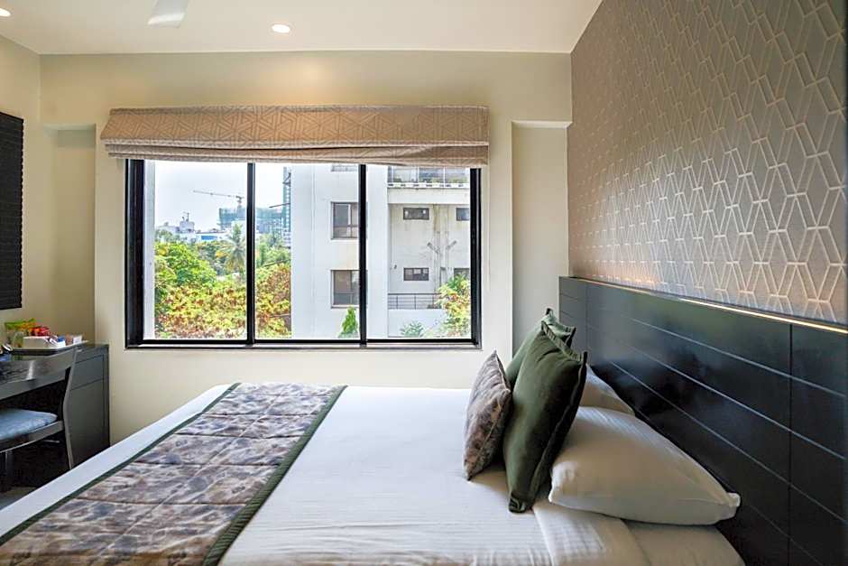 AR Suites Fontana Bay - Kalyani Nagar