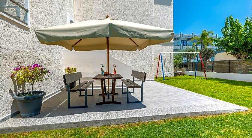 Anixis Hotel & Apartments