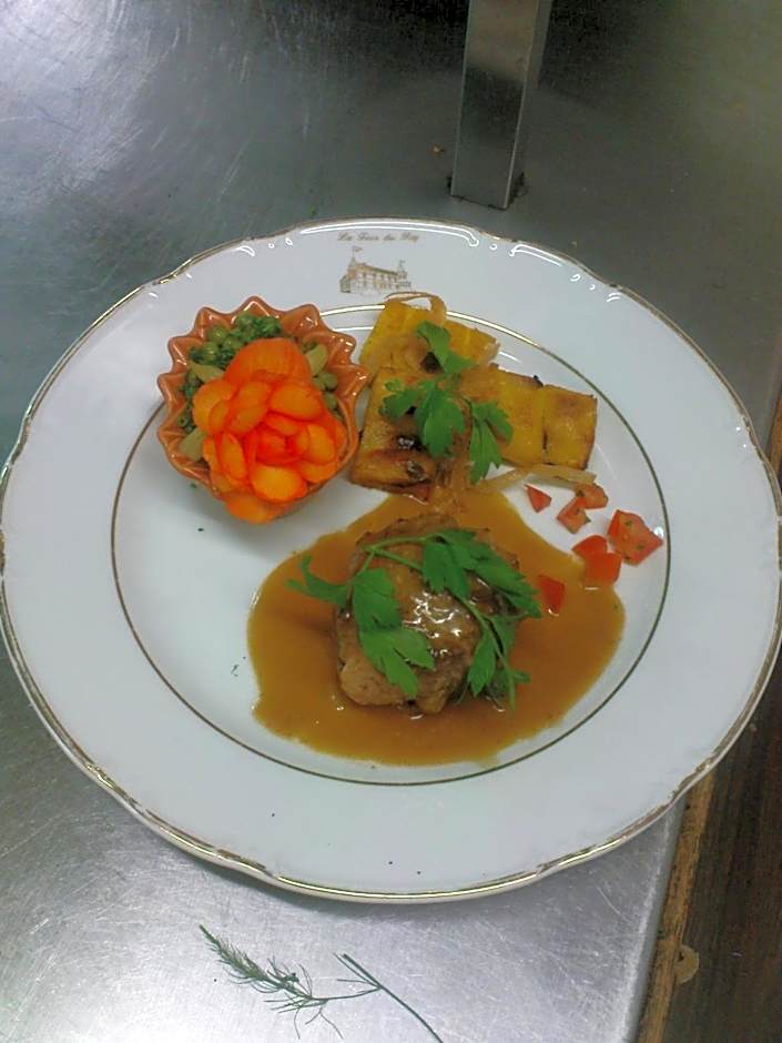 Chateau La Tour Du Roy