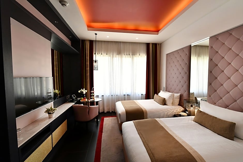 Le Bristol Hotel