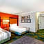 La Quinta Inn & Suites by Wyndham Fremont / Silicon Valley