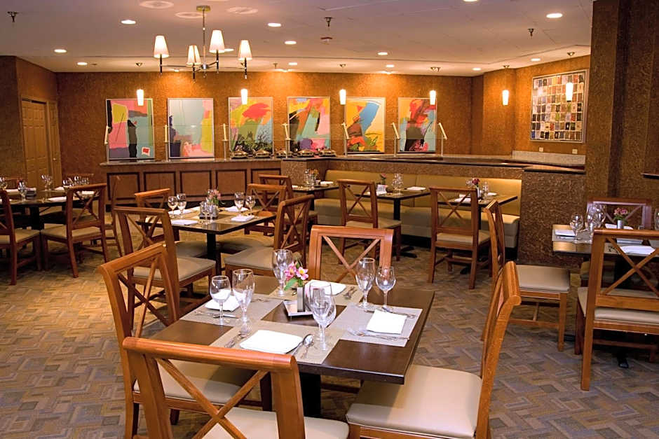DoubleTree By Hilton Saint Louis Westport