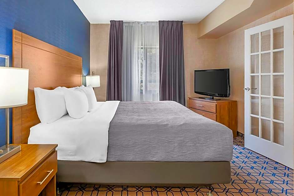 Quality Suites Whitby