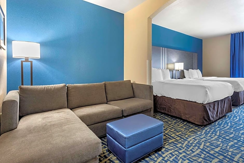 Comfort Inn & Suites Pauls Valley - City Lake