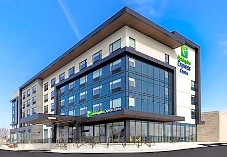 Holiday Inn Express And Suites St.Thomas. By IHG