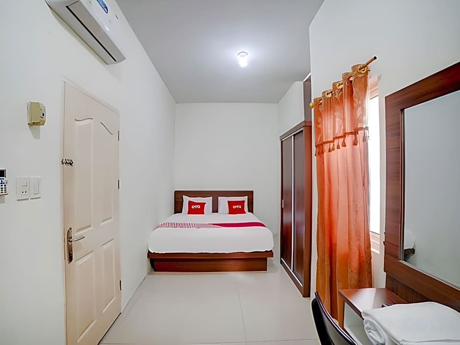 RedDoorz @ Teratai Homestay Medan Amplas
