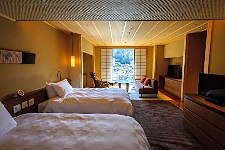 Modern Japanese-Style Room with Open-Air Bath - Non-Smoking (Kinsen) Meal Provided at Restaurant
