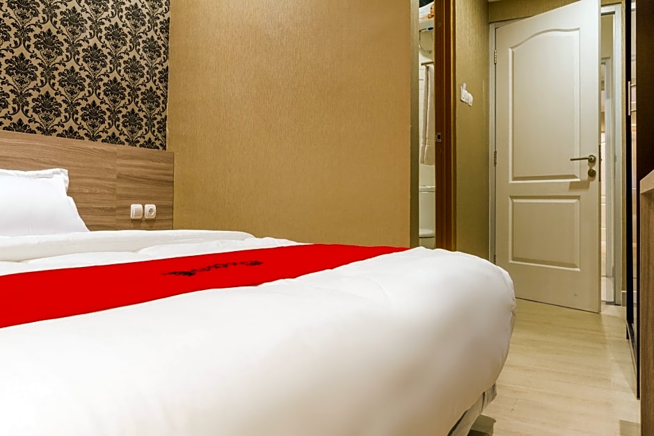 RedDoorz Plus @ Dipatiukur