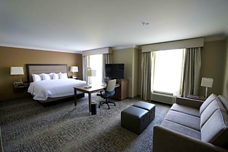 1 King Mob/Hr Acc Ri Shower Ste Frg Mic Ns