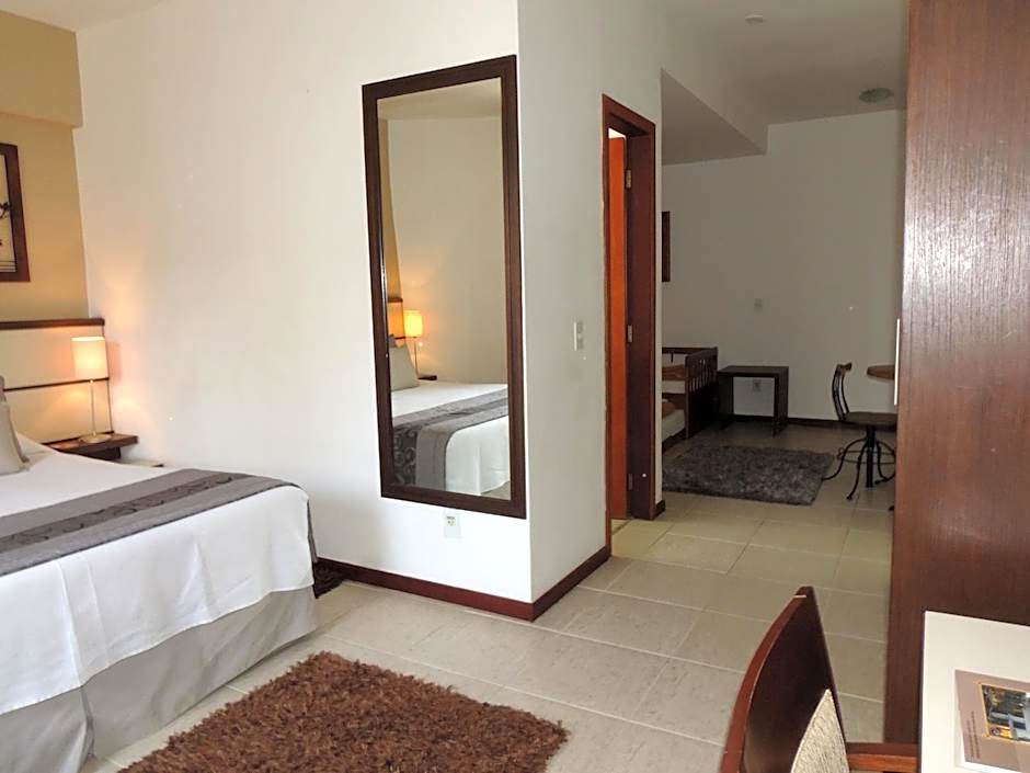 Mondrian Suite Hotel