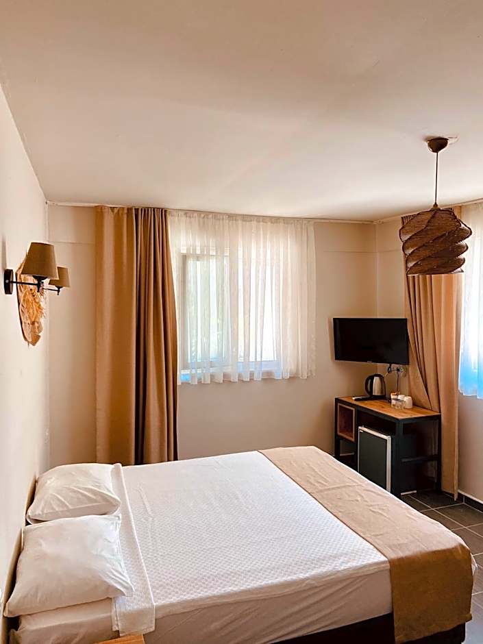 Kalia Beach Hotel Side