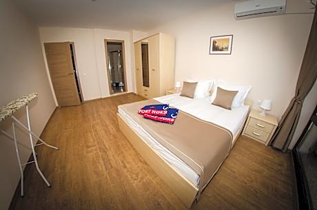 Three-Bedroom Apartment with Balcony (7 Adults)