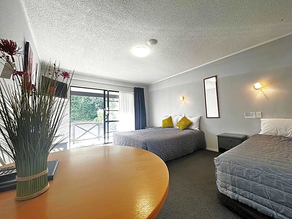 Kingswood Manor Motel
