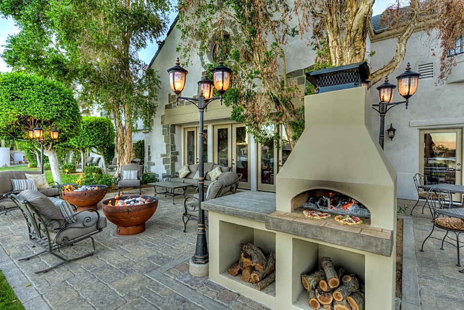 The Chateau at Lake La Quinta