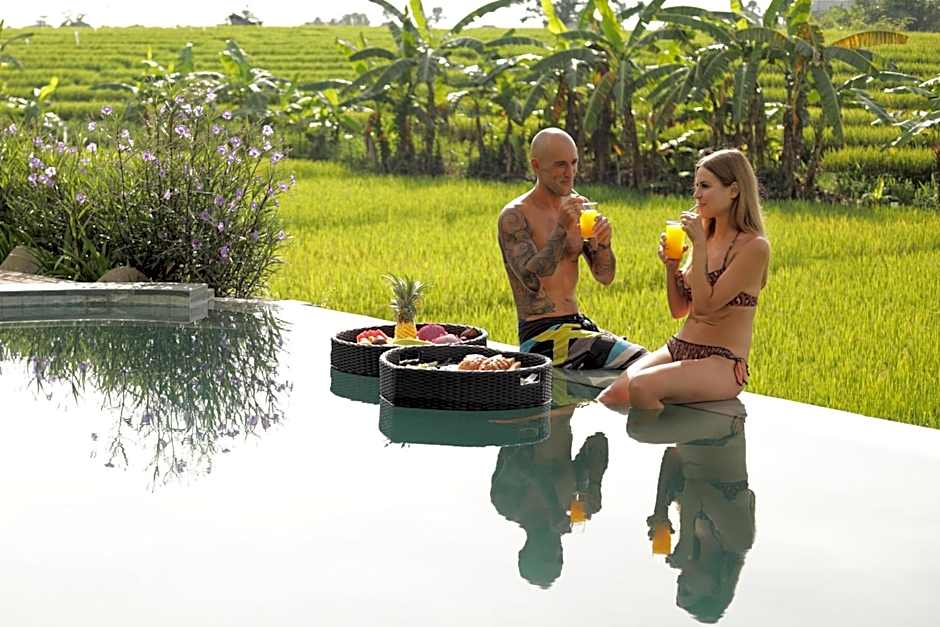 MAHALONA BALI STAY