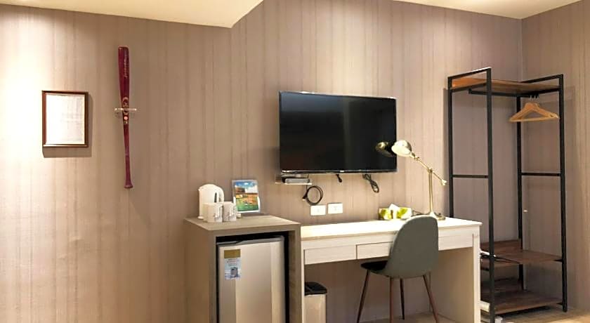 La Hotel-Baseball Theme Hall