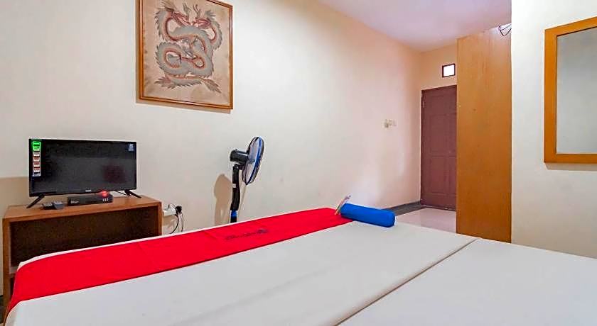 RedDoorz Plus @ Hotel Sofia Pangandaran