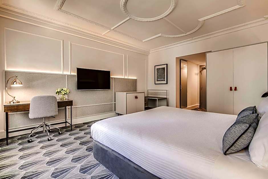 The Savoy Hotel on Little Collins Melbourne