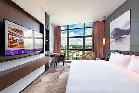 Standard King Room