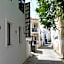 Ados Hotel