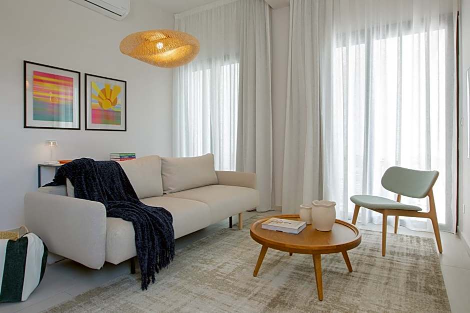 Larnaca LIV & CO Suites
