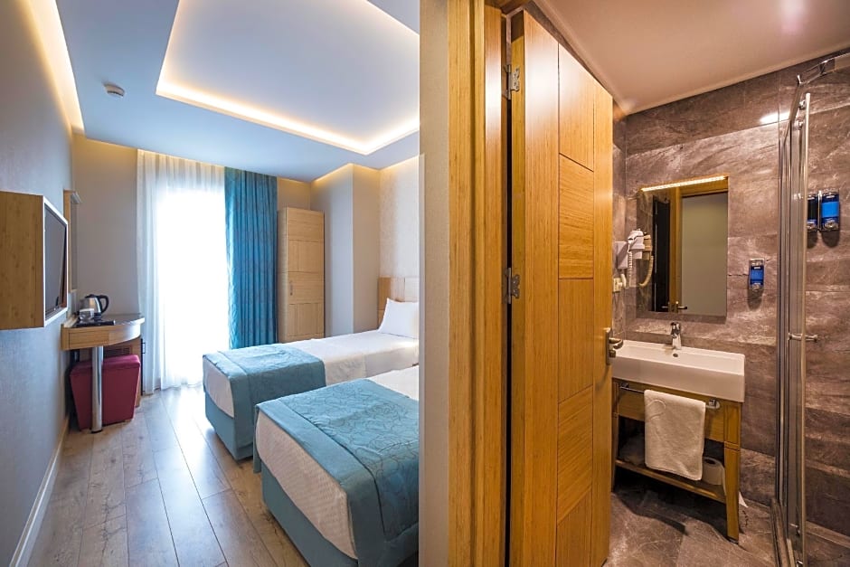 The Meretto Hotel LALELi