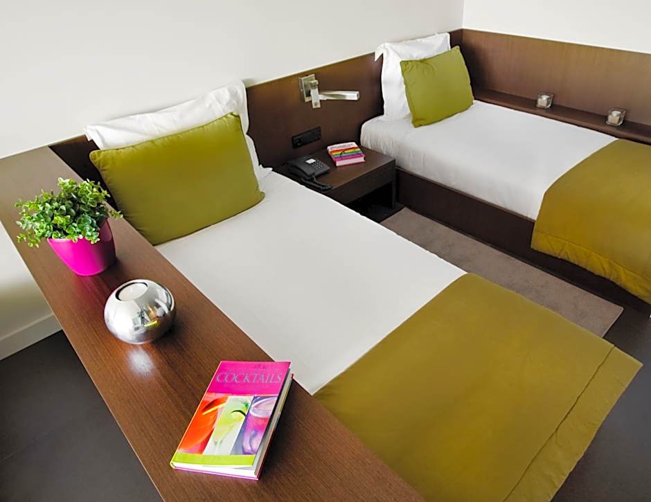 Aqualuz Troia Rio by The Editory