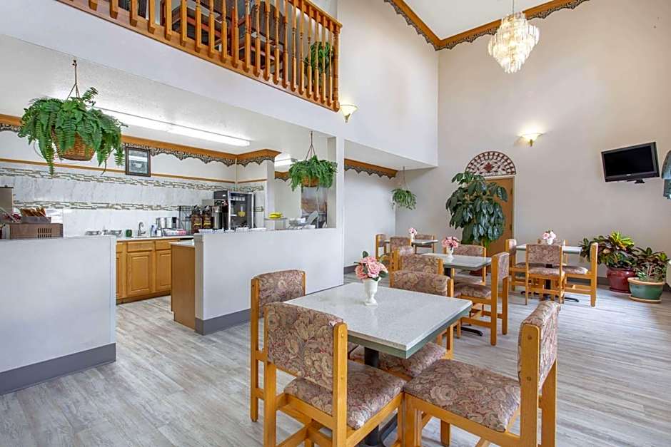 Super 8 by Wyndham Bedford