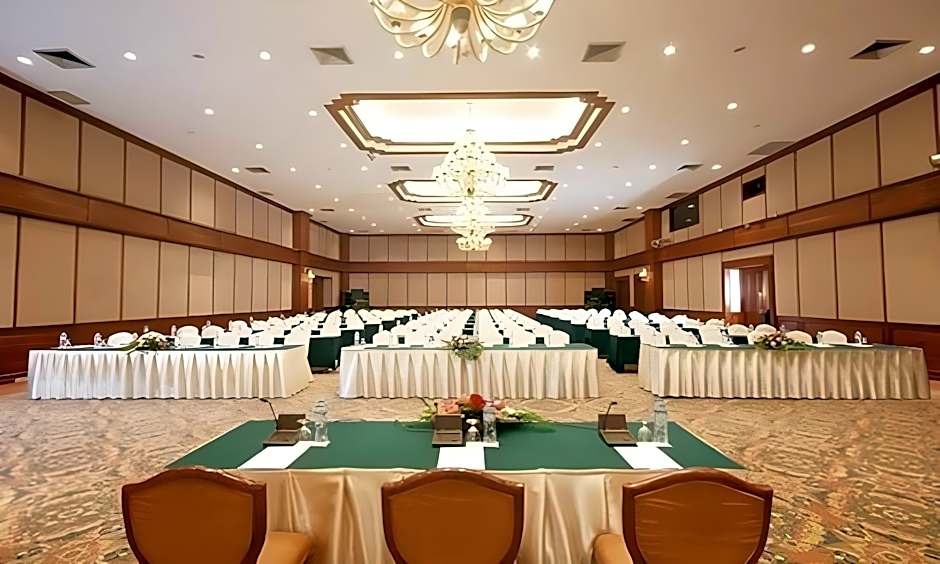 Lao Plaza Hotel