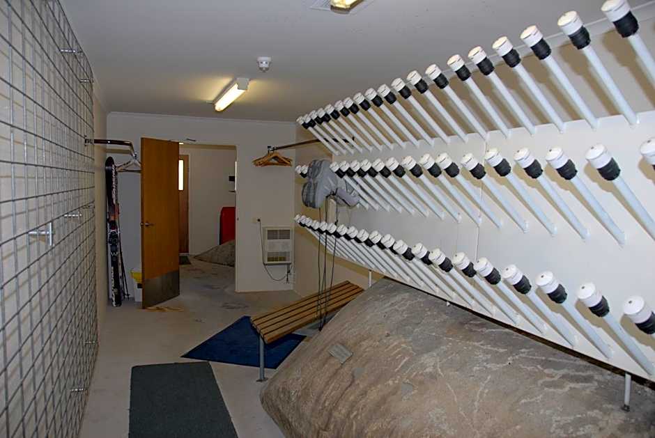 Summit Ridge Alpine Lodge