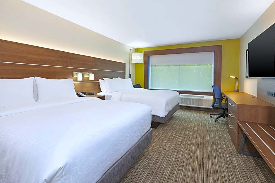 Photo 1 of 1 of Standard 2 Queen Beds, Mobility Accessible, Bathtub