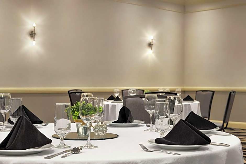 Embassy Suites By Hilton Hotel Denver - International Airport