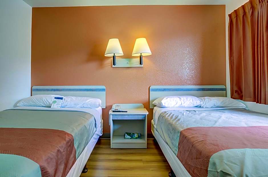 Motel 6-Grants Pass, OR