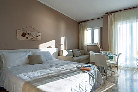 Studio with Sea View