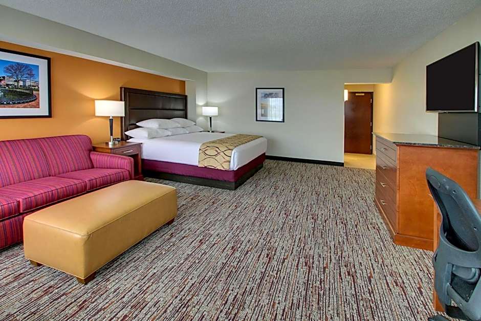 Drury Inn and Suites Bowling Green