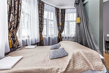 Superior Double Room with Bath