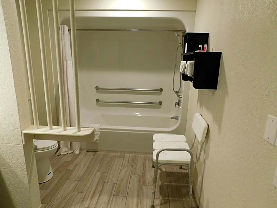 Travelodge by Wyndham Angels Camp CA