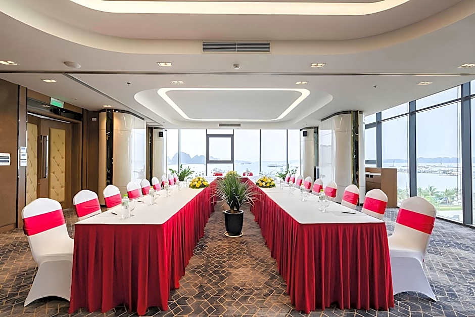 Muong Thanh Grand Ha Long Hotel