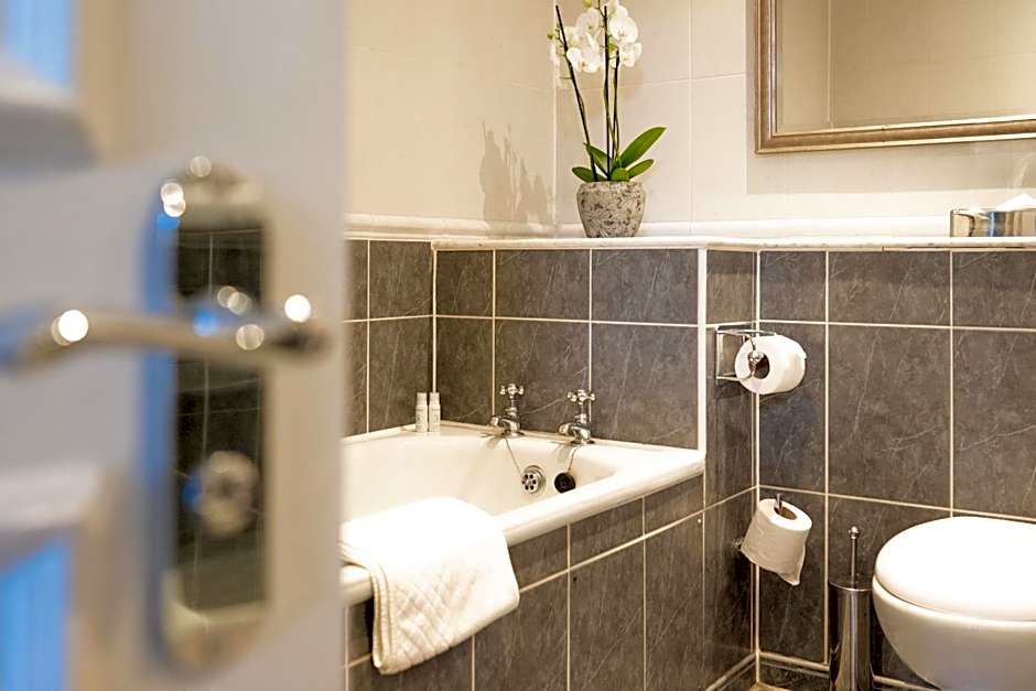 Foxhills Club & Resort