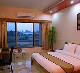 Lion Lords Inn-Rajula