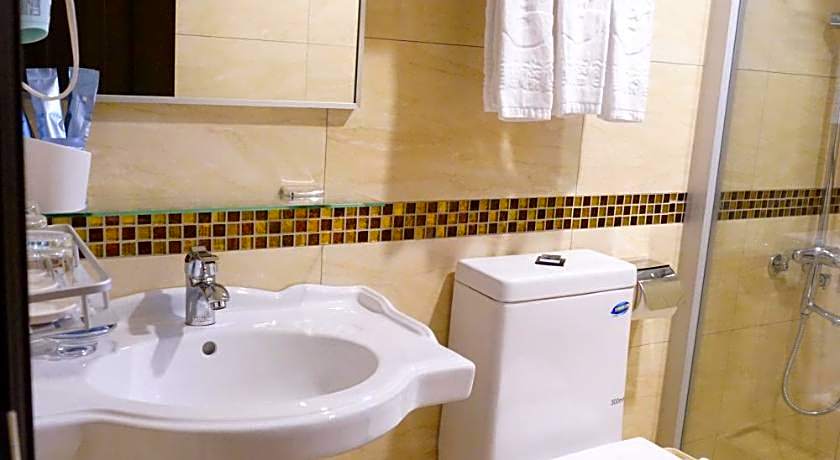 Gin Jian Commerical Hotel