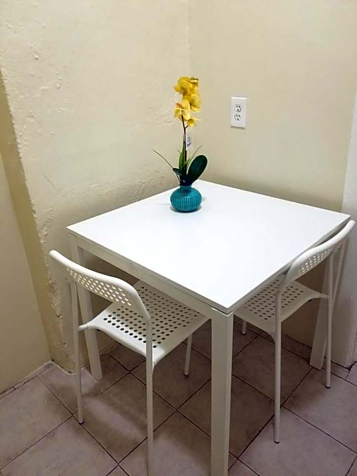 Pads on Pasadena Ave