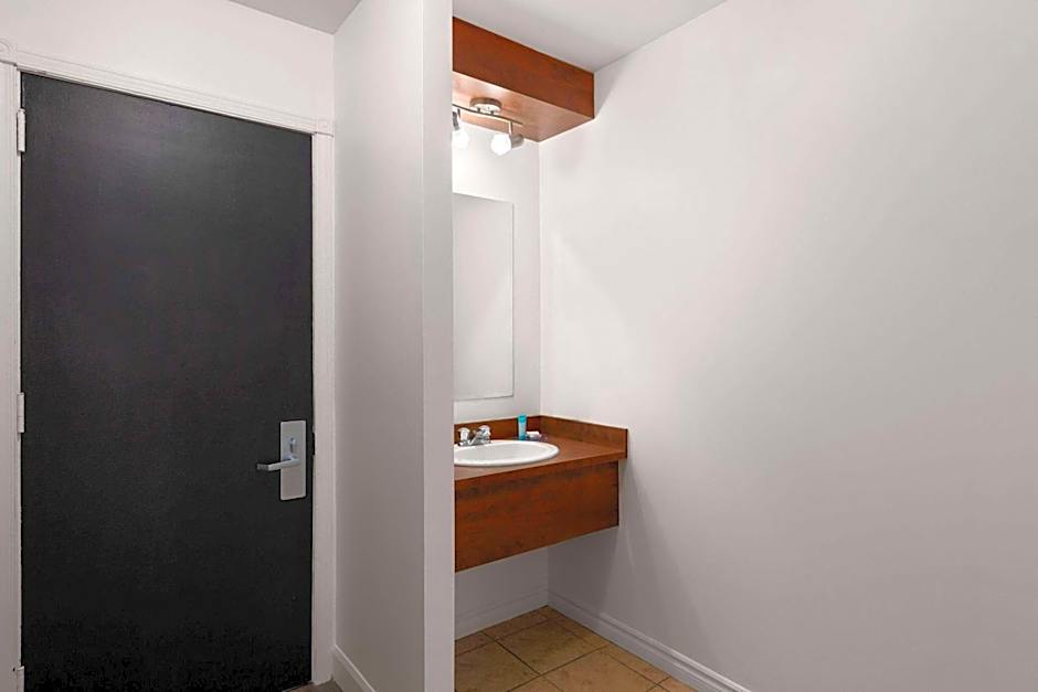 Travelodge by Wyndham Roberval