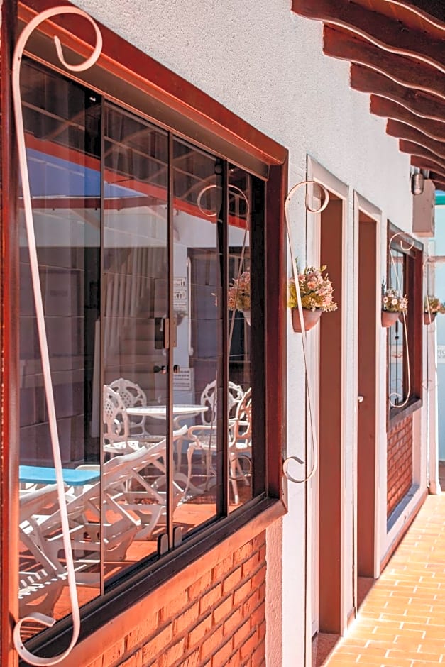Hotel e Pousada Caroline