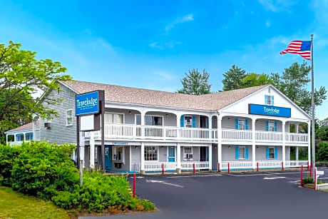 Travelodge by Wyndham Cape Cod Area